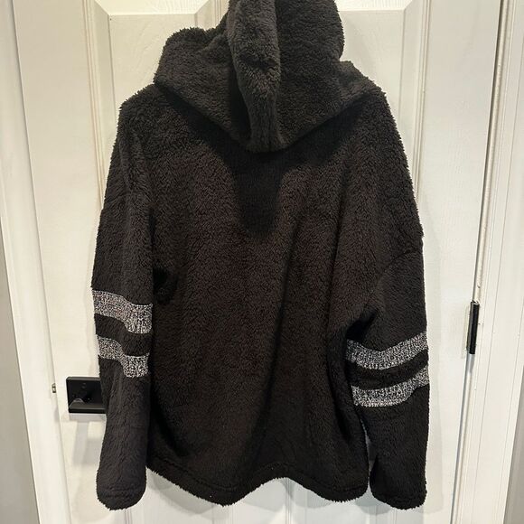 NWT Women's MainStrip Super soft Hoodie multicolored woven pouch, size M! - Picture 3 of 14